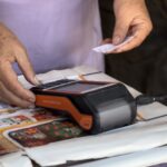 É empreendedor? Saiba como declarar sua maquininha de cartões no Imposto de Renda